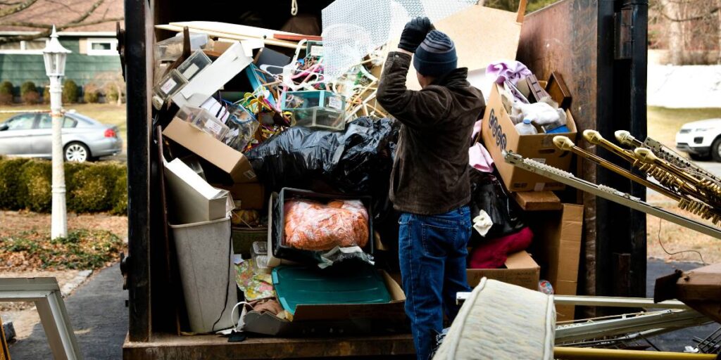 Loading the Dumpster Safely Distribute Weight Evenly and Use Proper Techniques